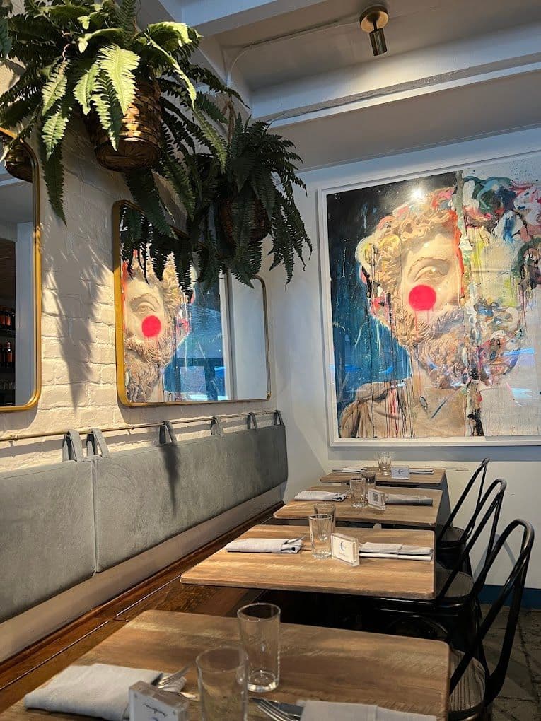 Mareluna SoHo - Dining Room image 4