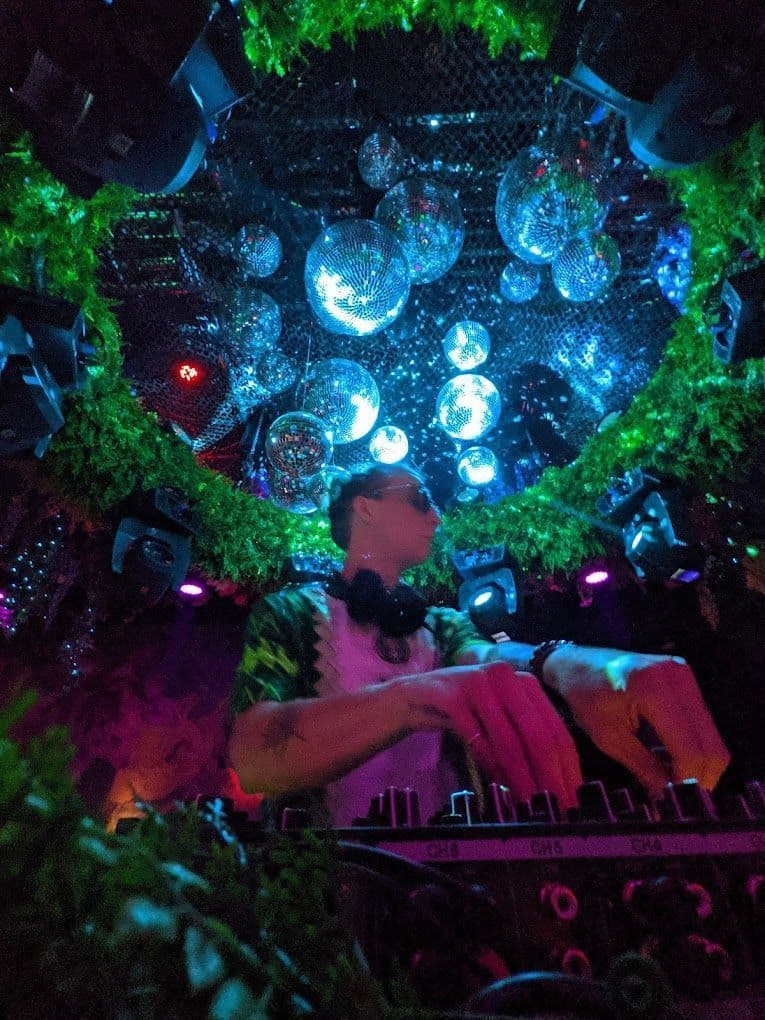 Somewhere Nowhere - 39th Floor Rooftop image 4