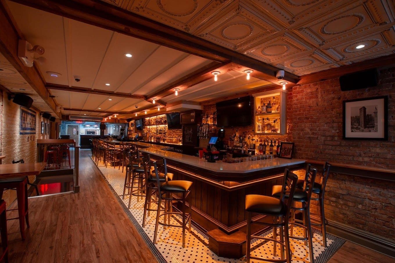 BarDough - Entire Venue image 5