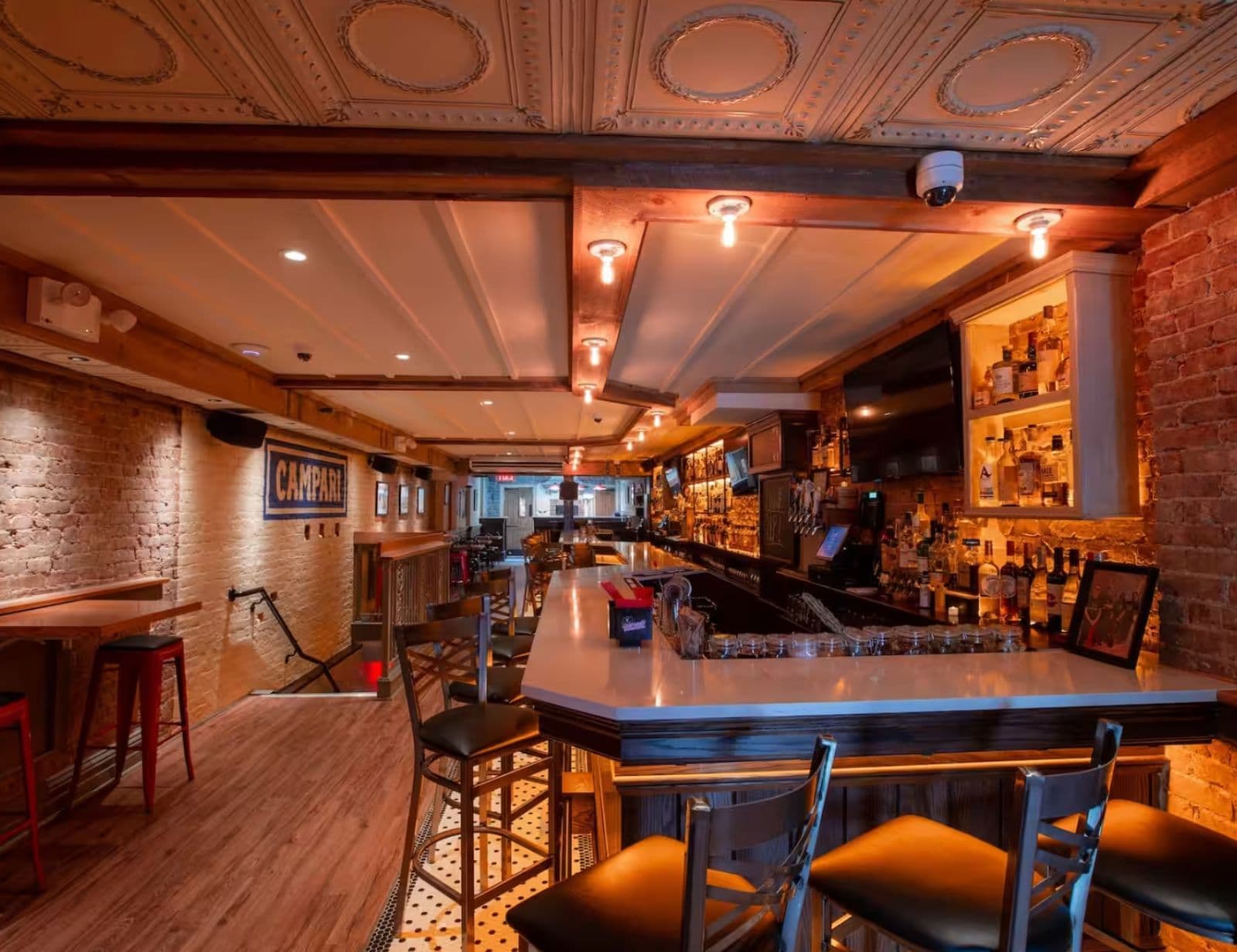 BarDough - Entire Venue image 6